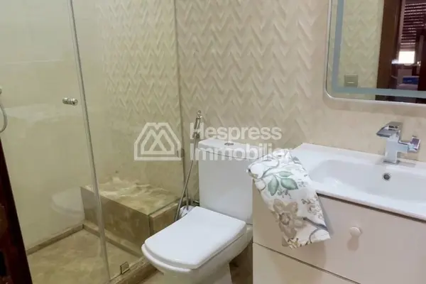 For rent – ​​beautiful furnished apartment in Burgundy