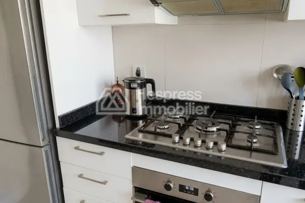 For rent – ​​beautiful furnished apartment in Burgundy