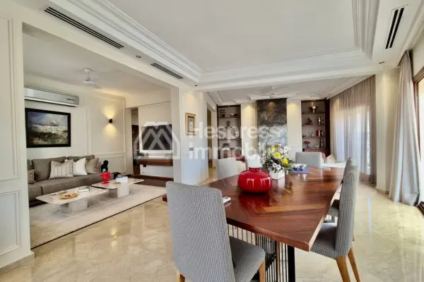 Modern Apartment with Terrace Racine