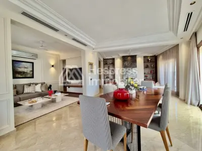 Modern Apartment with Terrace Racine