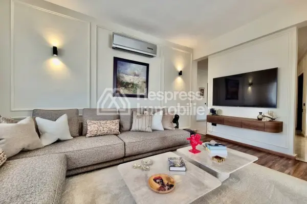 Modern Apartment with Terrace Racine