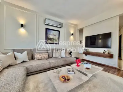 Modern Apartment with Terrace Racine