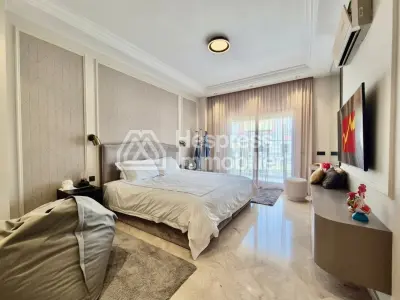 Modern Apartment with Terrace Racine