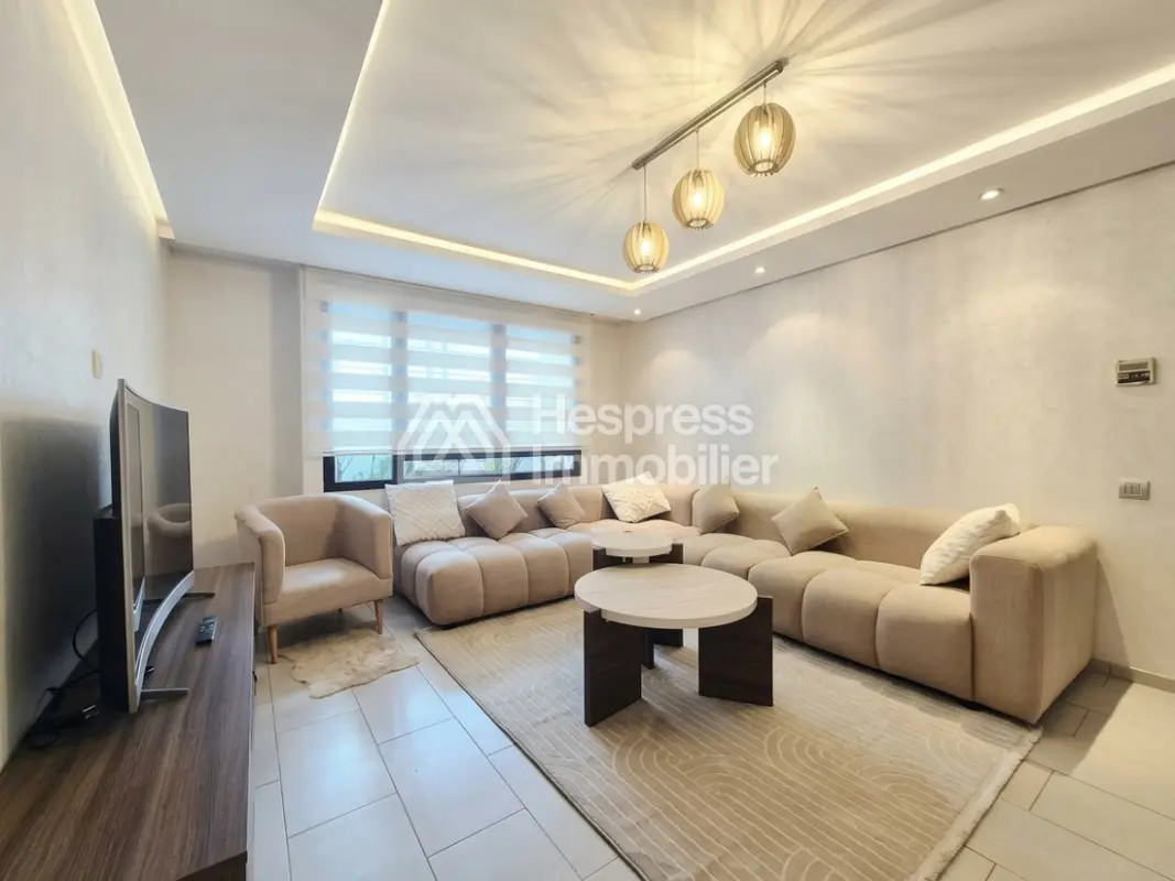 Furnished Studio with Terrace (CFC)
