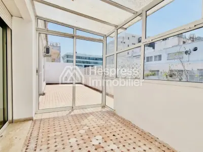 Appartement Vide avec Grande Terrasse Racine