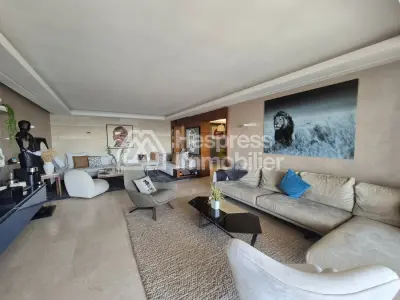 Bel appartement à la vente à Ain diab