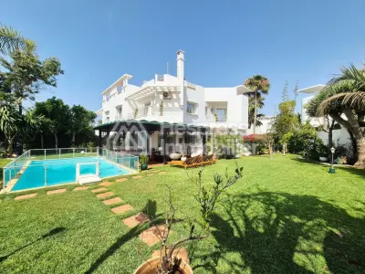 Magnifique villa à le vente à Ain diab extension