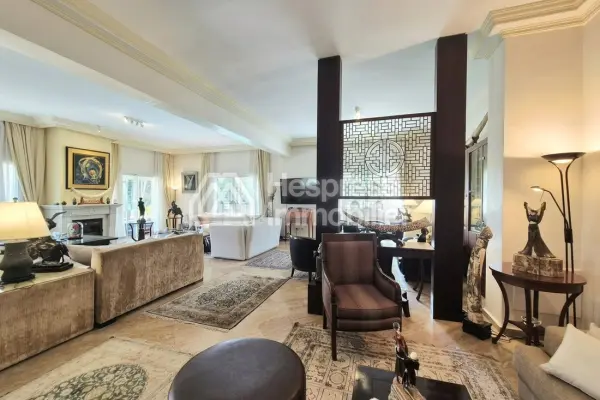 Magnifique villa à le vente à Ain diab extension