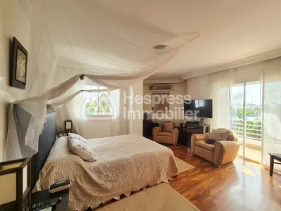 Magnifique villa à le vente à Ain diab extension