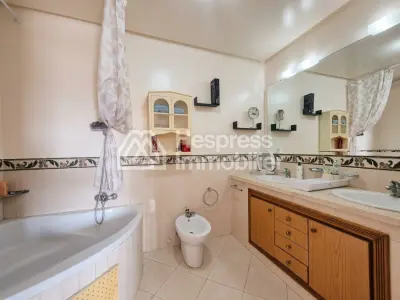Magnifique villa à le vente à Ain diab extension