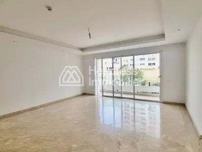 Appartement Vide Avec Balcon Racine