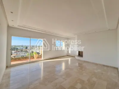 Empty apartment CIL