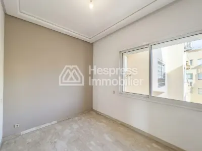 Empty apartment CIL