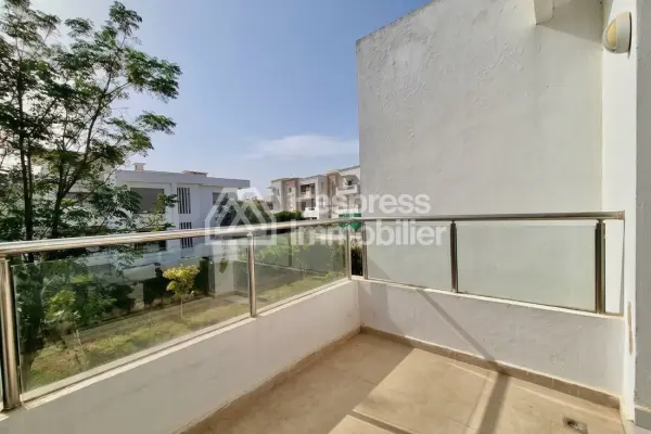 شقة غير مفروشة مع شرفة بوسكورة Ville verte
