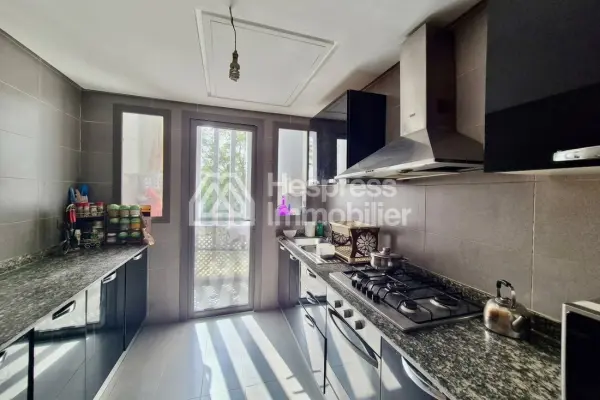 شقة غير مفروشة مع شرفة بوسكورة Ville verte