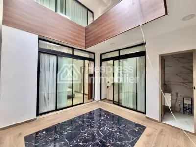Furnished Studio with Courtyard Gauthier