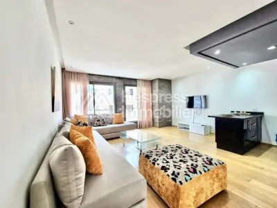 Furnished Studio Apartment in the Golden Triangle