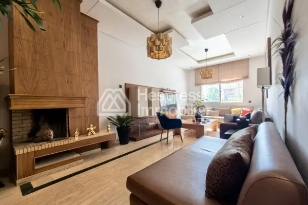 Appartement Meublé avec Cour Bourgogne Ouest