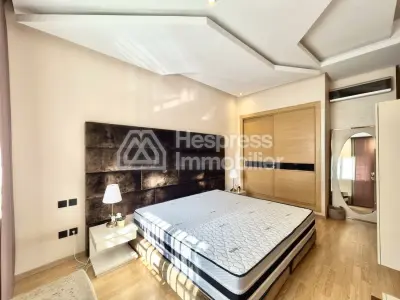 Appartement Meublé avec Cour Bourgogne Ouest