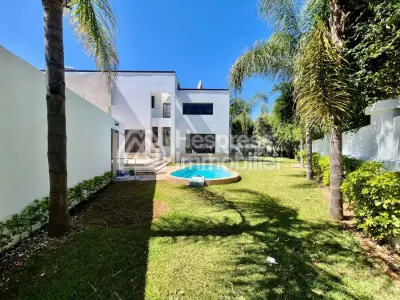 Villa Vide avec Jardin et Piscine Manar