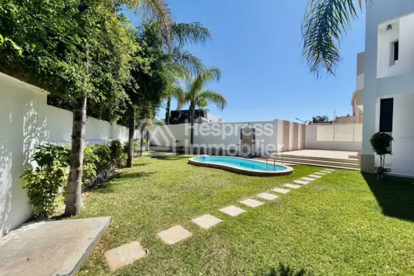 Villa Vide avec Jardin et Piscine Manar