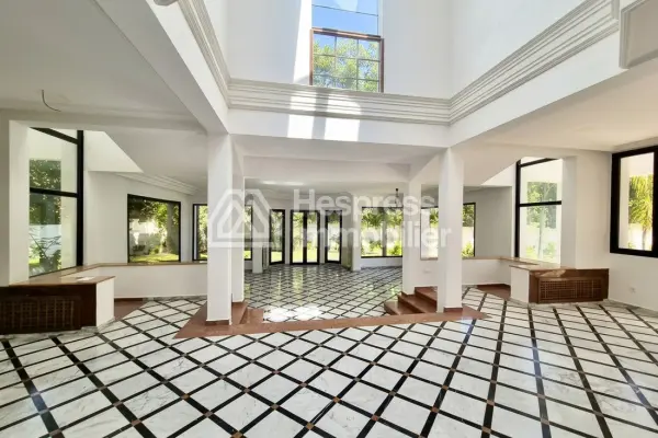 Villa Vide avec Jardin et Piscine Manar