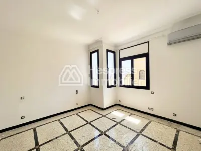 Villa Vide avec Jardin et Piscine Manar