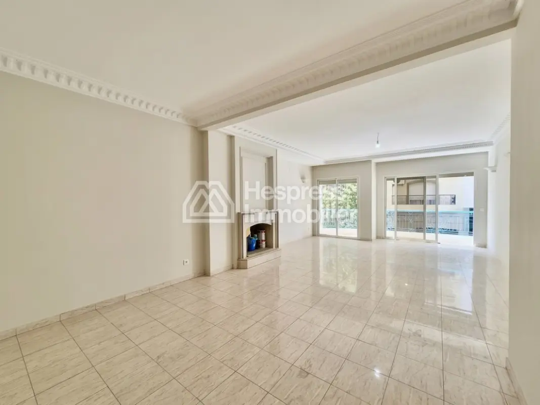 Appartement Vide Racine