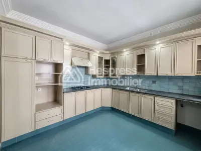 Appartement Vide Racine