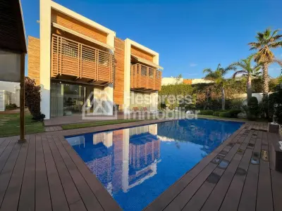 For sale: detached villa in Casa Green Town, 5 bedrooms