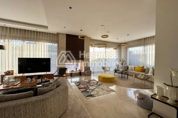 For sale: detached villa in Casa Green Town, 5 bedrooms