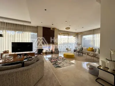 For sale: detached villa in Casa Green Town, 5 bedrooms