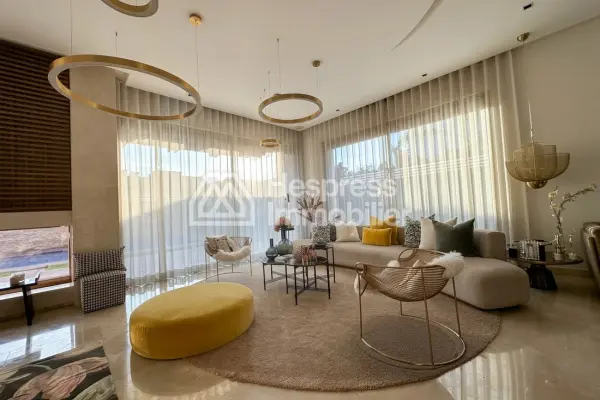 For sale: detached villa in Casa Green Town, 5 bedrooms