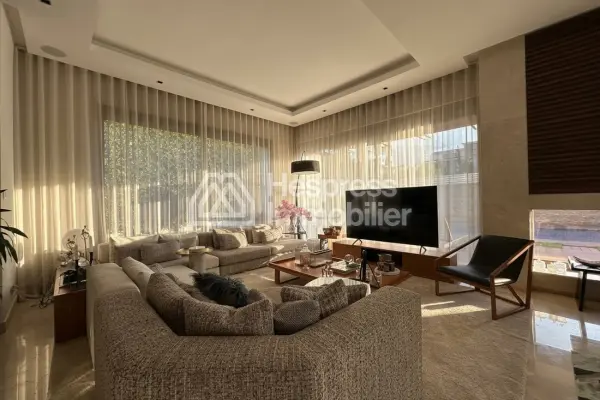 For sale: detached villa in Casa Green Town, 5 bedrooms