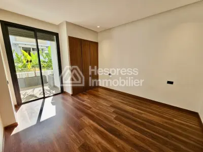 Empty studio apartment for rent (cgi)
