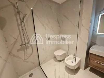 Empty studio apartment for rent (cgi)