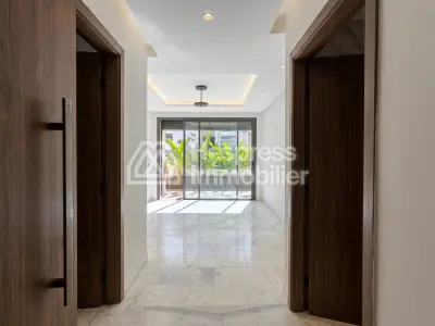 Empty studio apartment for rent (cgi)