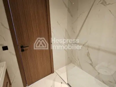 Empty studio apartment for rent (cgi)