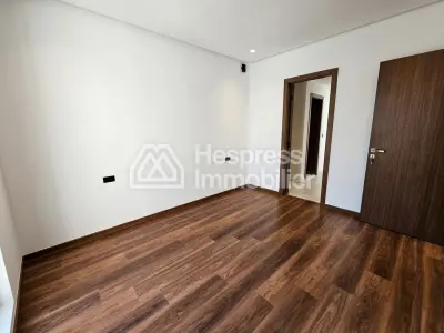 Empty studio apartment for rent (cgi)