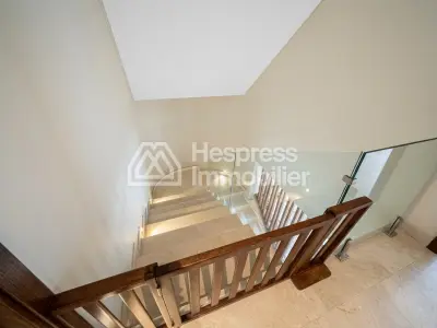 Beautifully renovated duplex CGI