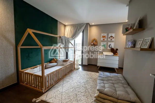 Beautifully renovated duplex CGI