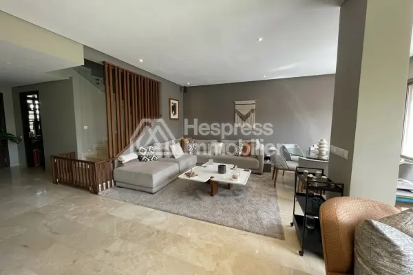 Joli Duplex refait à neuf CGI