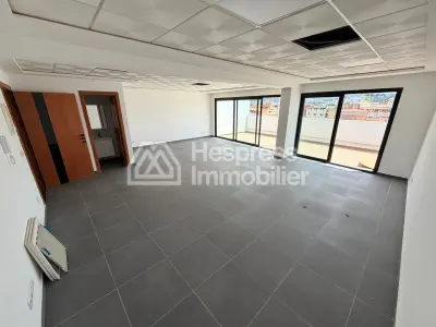 Bureau à vendre – Dar Tounsi, Tanger