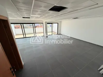 Bureau à vendre – Dar Tounsi, Tanger