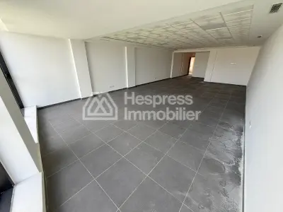 Bureau à vendre – Dar Tounsi, Tanger