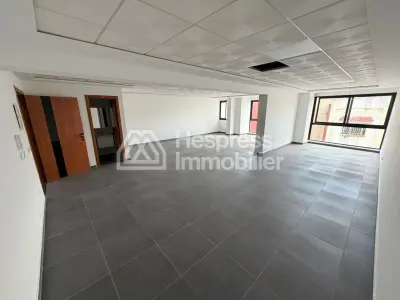 Bureau à vendre – Dar Tounsi, Tanger