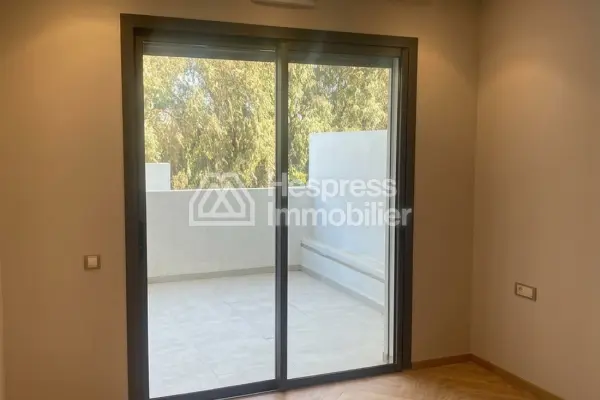 شرفة الطابق الأرضي في بوسكورة