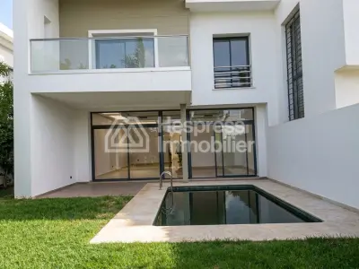 Villa à louer à bouskoura palmeraie