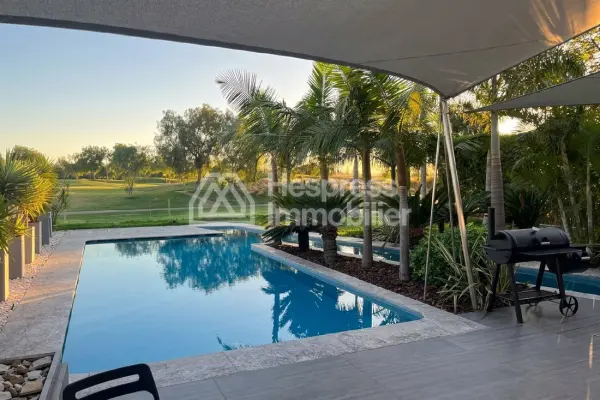 Villa en vente prestigia front golf