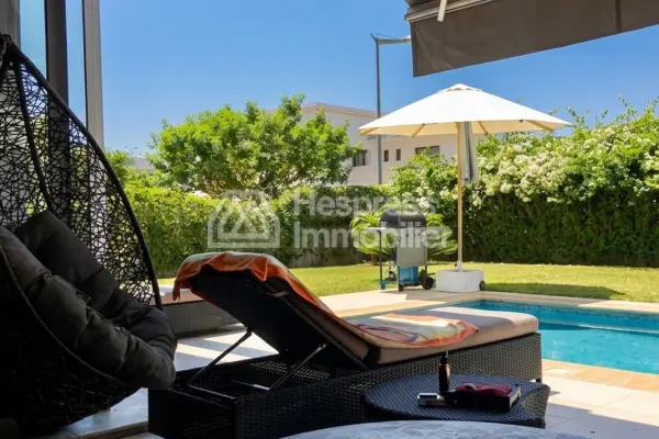 Villa Angle Grand jardin meublée Prestigia